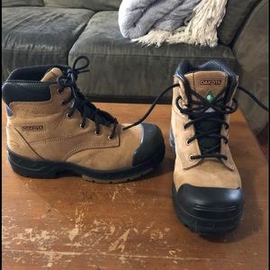 Dakota women’s size 10 6” steel toe boots